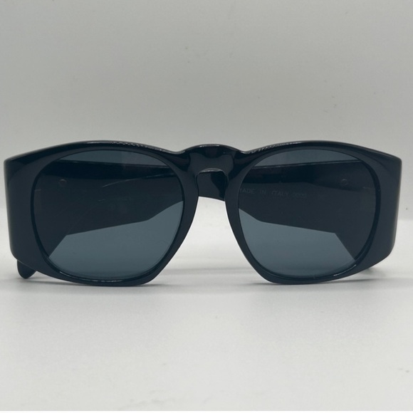 CHANEL Vintage 90s Quilted CC Logo Sunglasses 0003 Black + Box & Dust Bag - Picture 5 of 12
